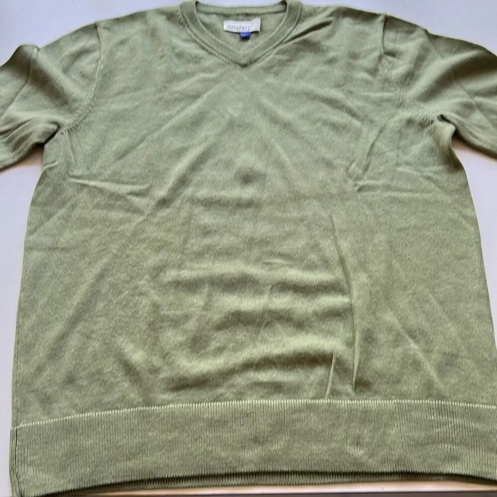 Artefact Merino Wool V-Neck Sweater Tagged M Fits Small